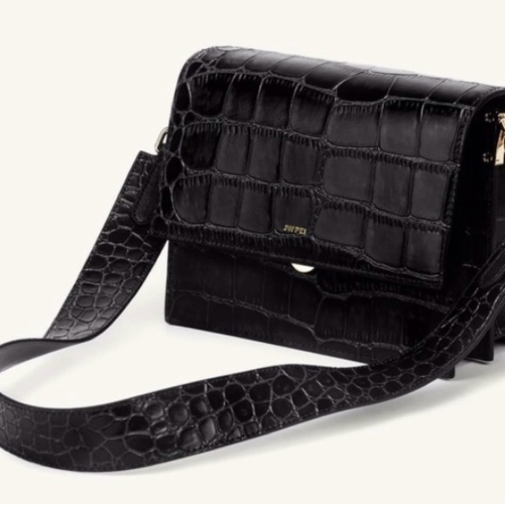 Mini Flap Crossbody - Black Croc EXCELLENT USED CONDITION. 100% leather